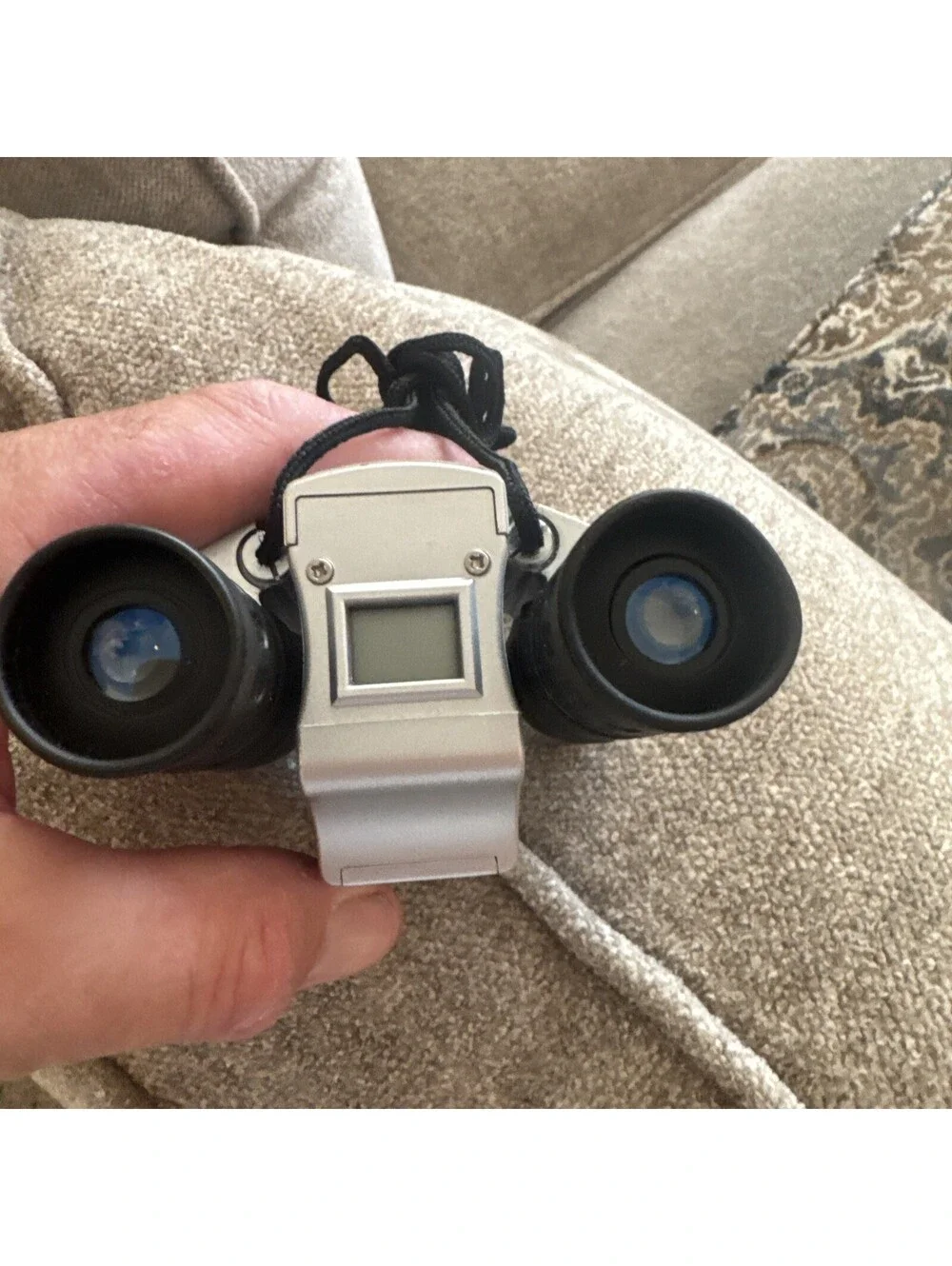 Vivitar CV-1025V Binoculars New Batteries Works Great